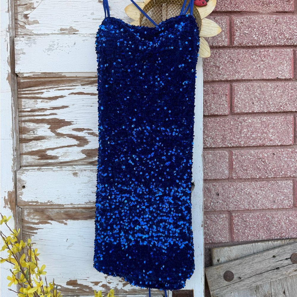 B. Smart Vibrant Blue Sequin Dress
